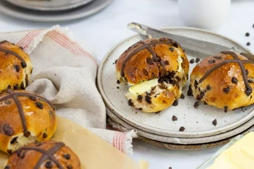Choc Hot Cross Buns