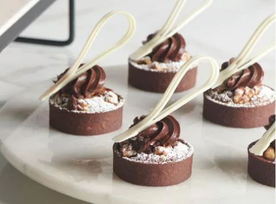 Chocolate and walnut brownies