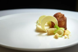 Golden Syrup Pudding with Apple and Ginger Espuma