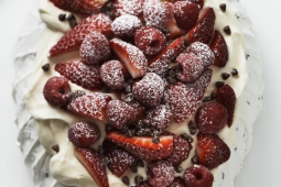 Chocolate Chip Easter Pavlova