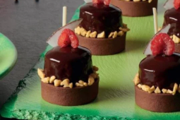 Dark chocolate and cherry tarts