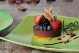 White chocolate and patisserie tarts