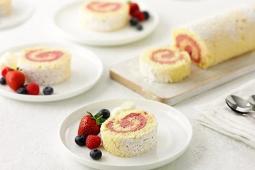 Mixed Berry Swiss Roll