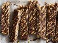 Healthy Dark Chocolate & Cranberry Granola Bar